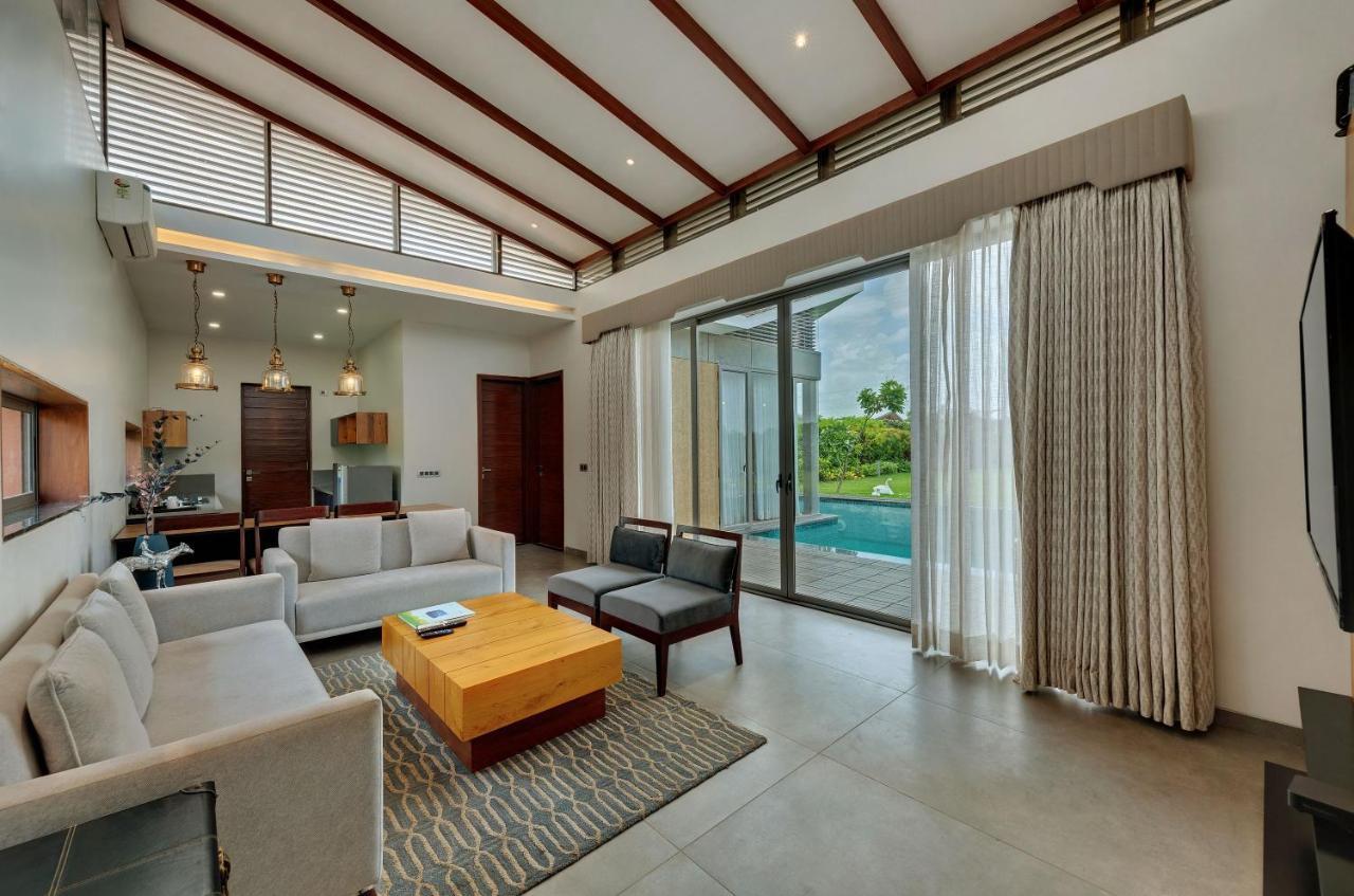 The Fern Royal Farm Resort, Anjār Dış mekan fotoğraf