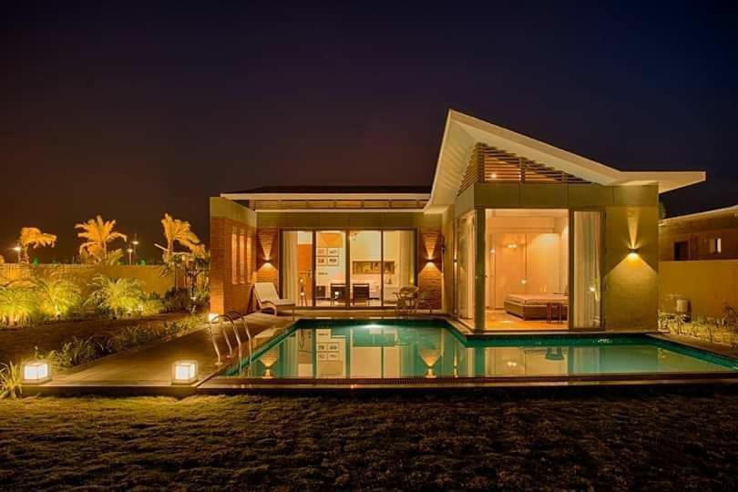 The Fern Royal Farm Resort, Anjār Dış mekan fotoğraf
