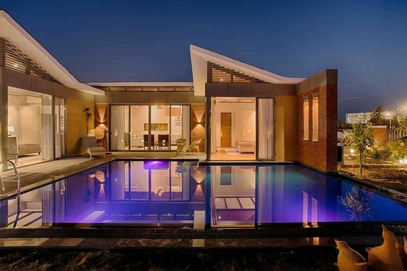 The Fern Royal Farm Resort, Anjār Dış mekan fotoğraf